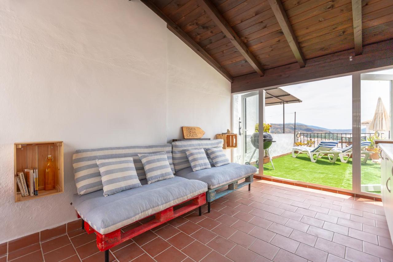Casa Randonneur, Traditional Townhouse In Alora. Exterior photo